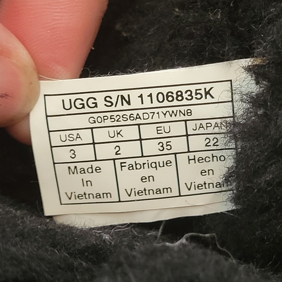 UGG Black Kids Boots - Picture 5 of 6